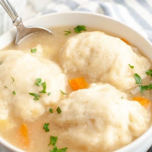 Easy 20minute Bisquick Dumplings Recipe (So fluffy!)