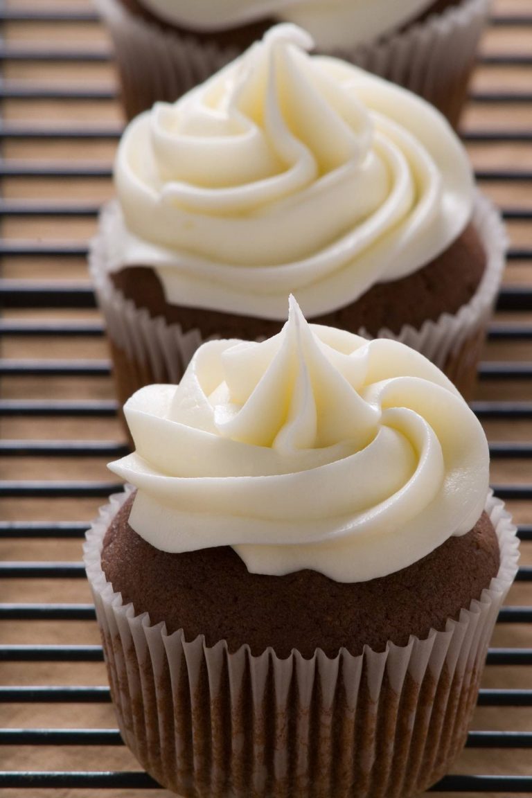 Frosting without Powdered Sugar [2022] (The Best Creamy Vanilla Icing Recipe)