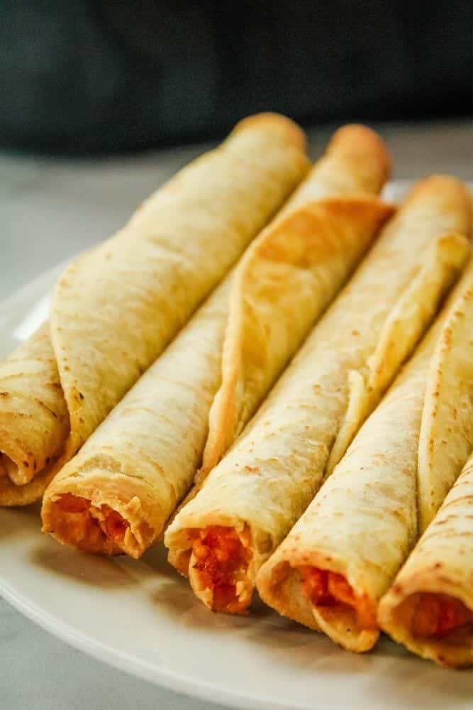 Easy to cook Frozen Taquitos In Air Fryer [6 Minutes Recipe!]
